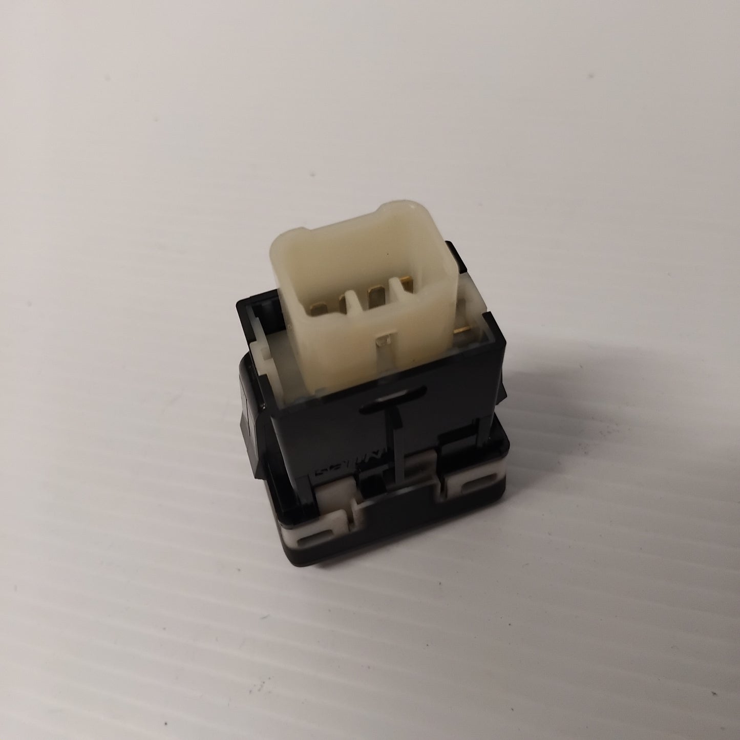 Genuine Suzuki Switch Assy Headlamp | 35180-51KA0-000