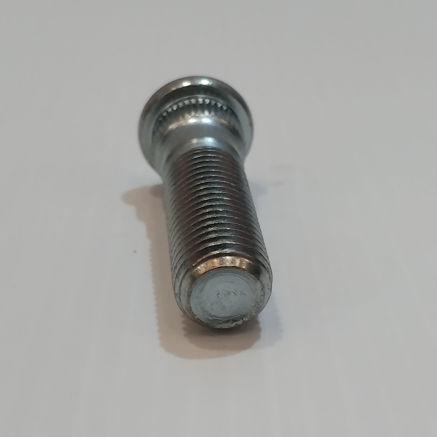 Genuine Mitsubishi Bolt,Rr Wheel Hub | MU159002