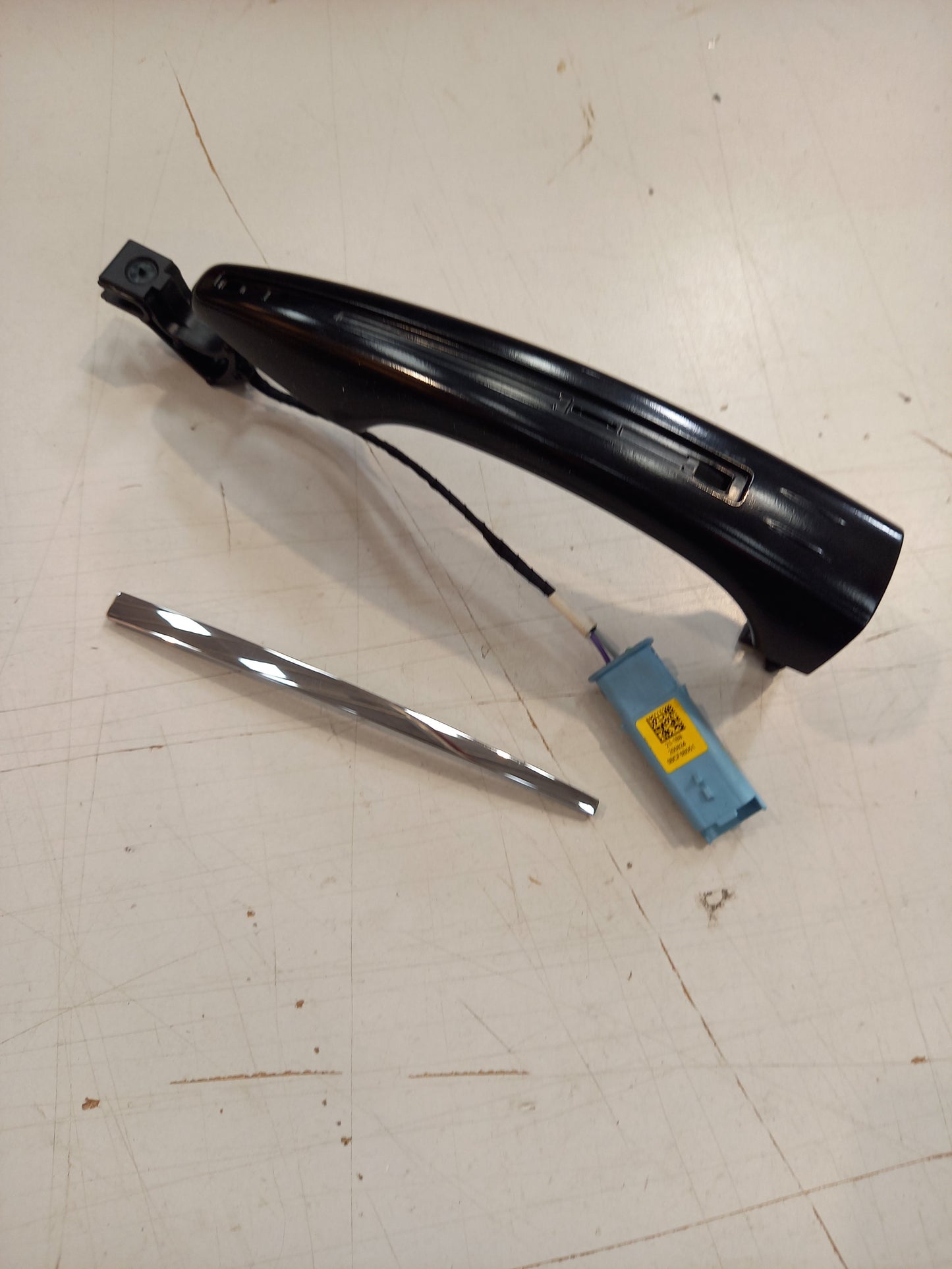 Genuine Peugeot Handle | 1609996280