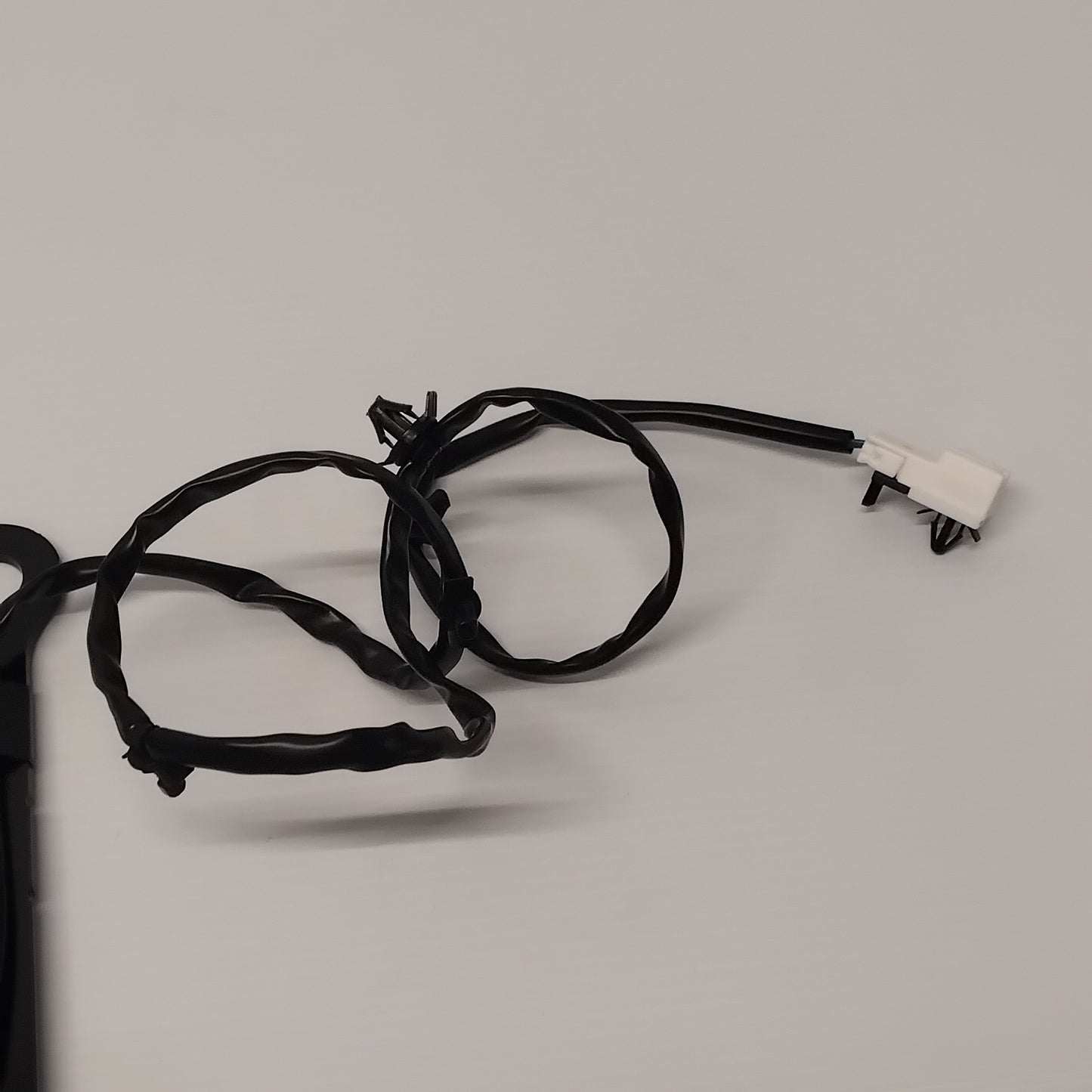 Genuine Front Right Seat Belt Buckle - Nissan Juke 2010-2011 | 868431KA1A