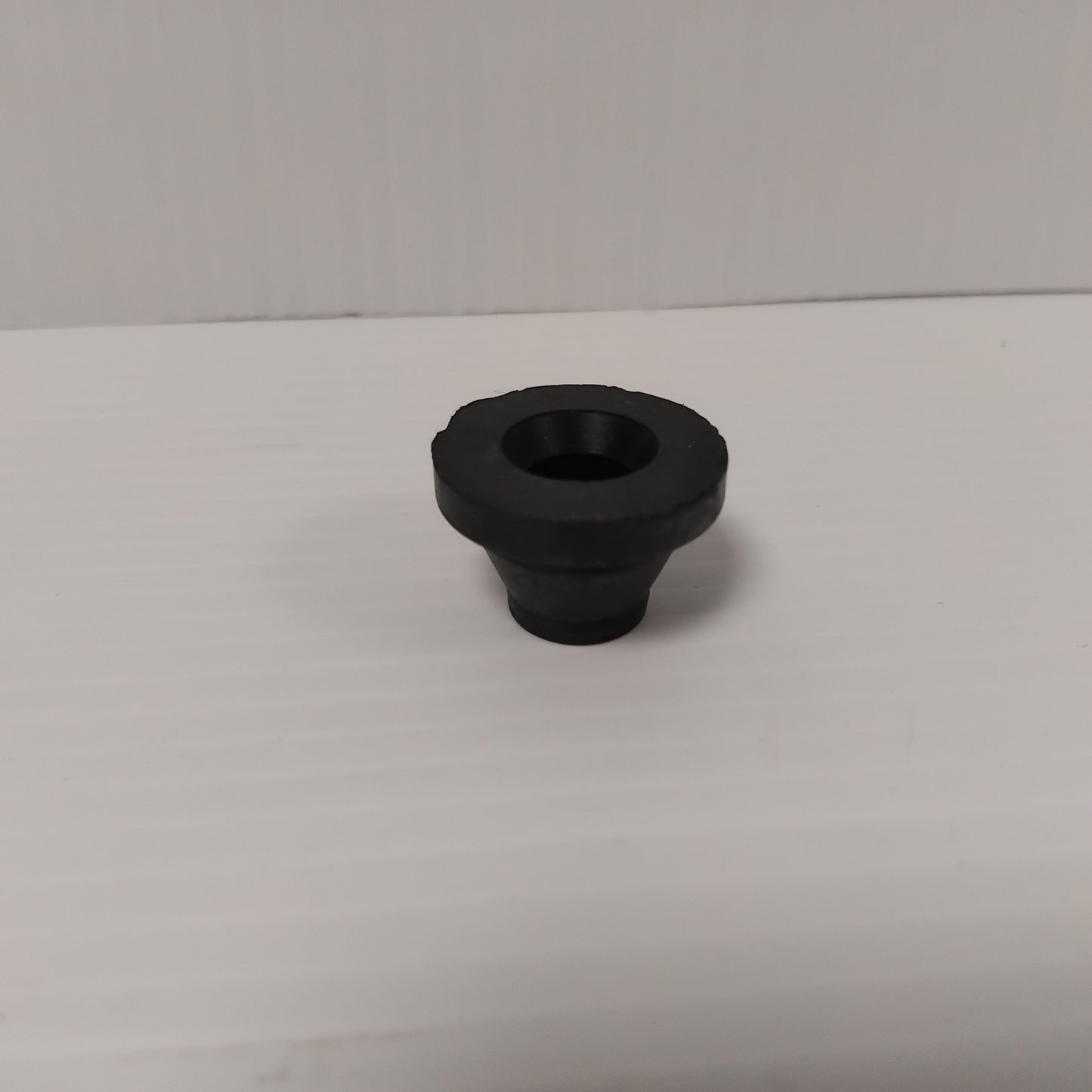 Genuine Renault Bush Bodywork R21 | 77 03 073 222