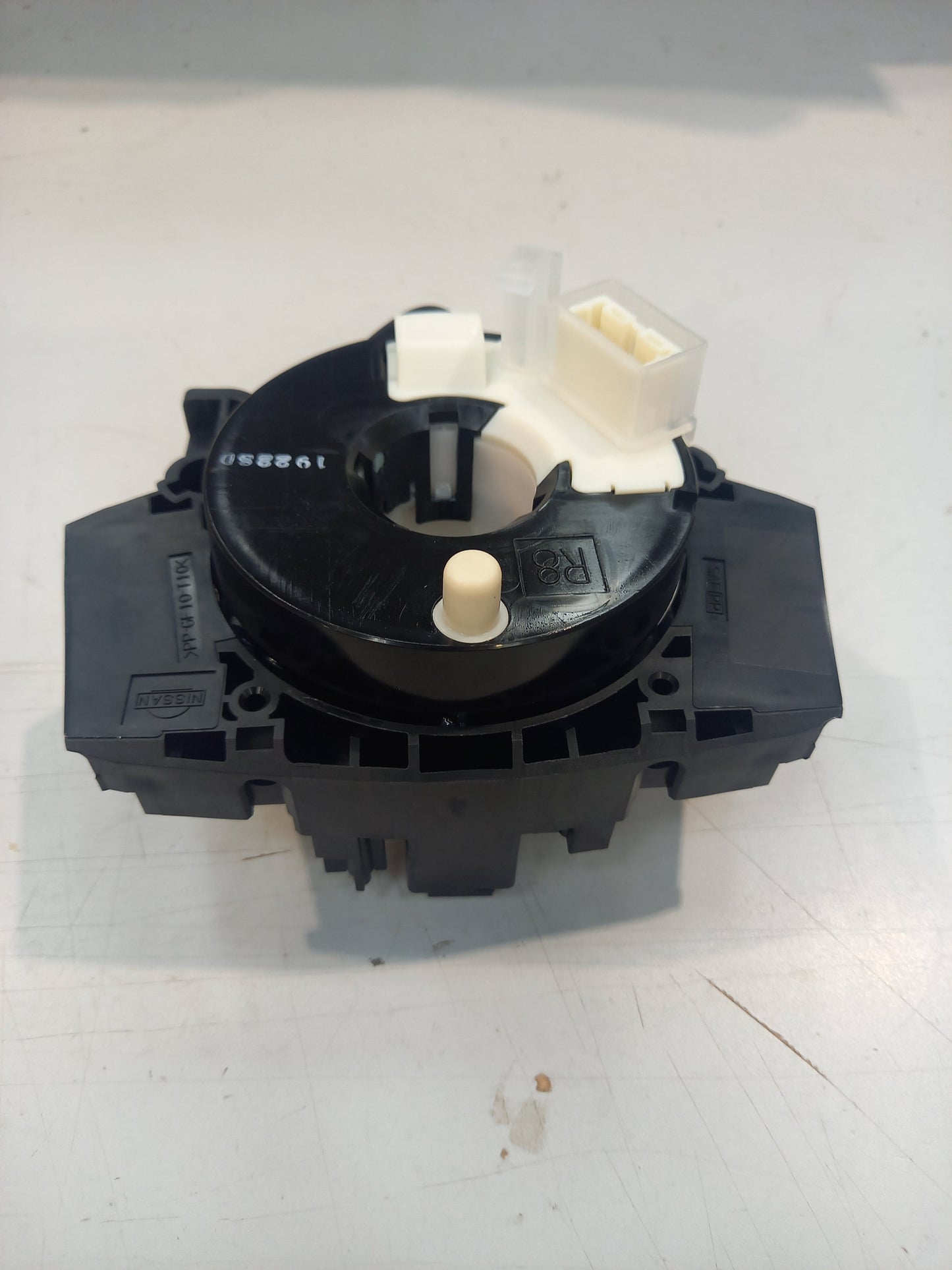 Genuine Nissan Body-Combi Sw | B5567CY70D