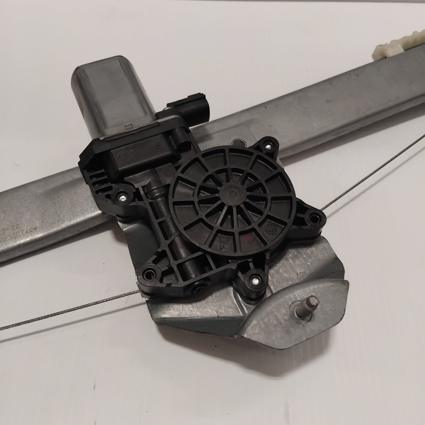 Genuine Front Right Window Regulator - Renault Trafic 2014-2024 | 80 72 075 38R