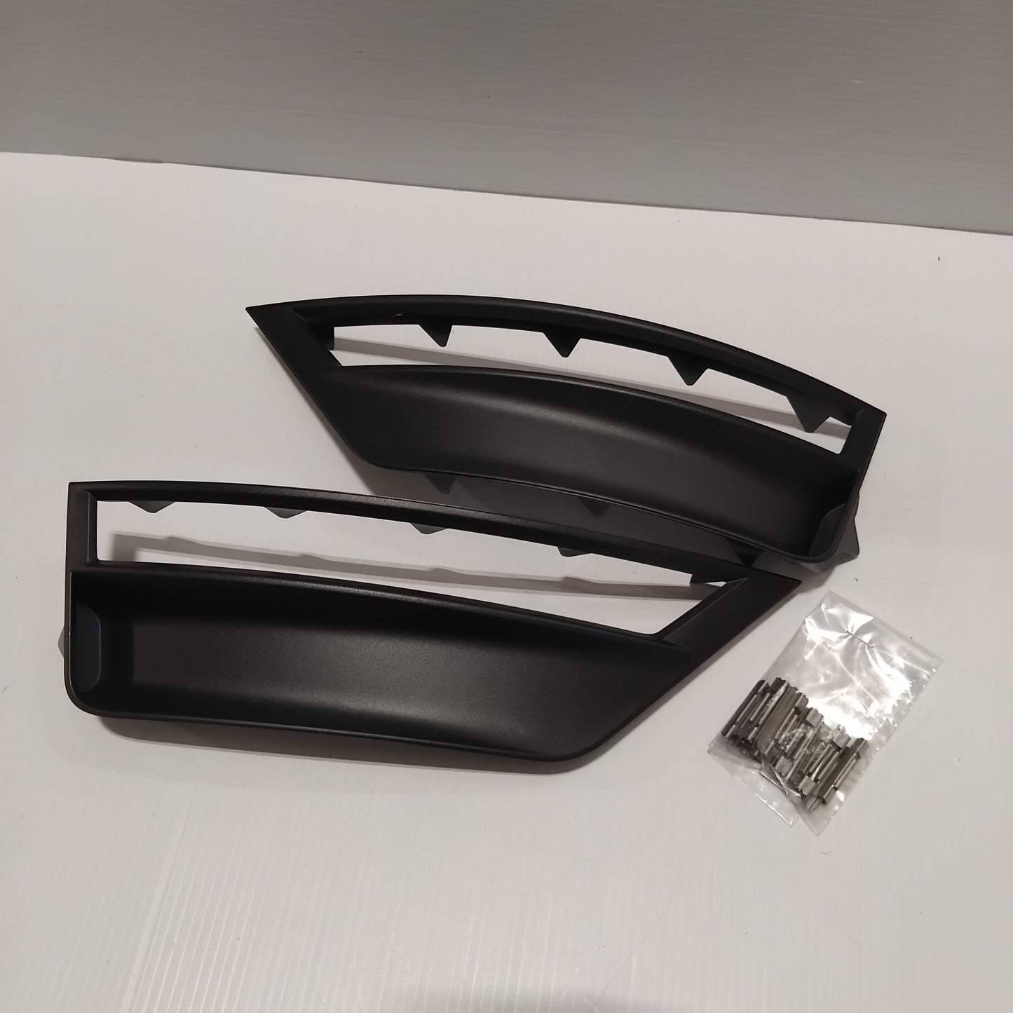 Genuine SEAT Grille | 5F0071612B