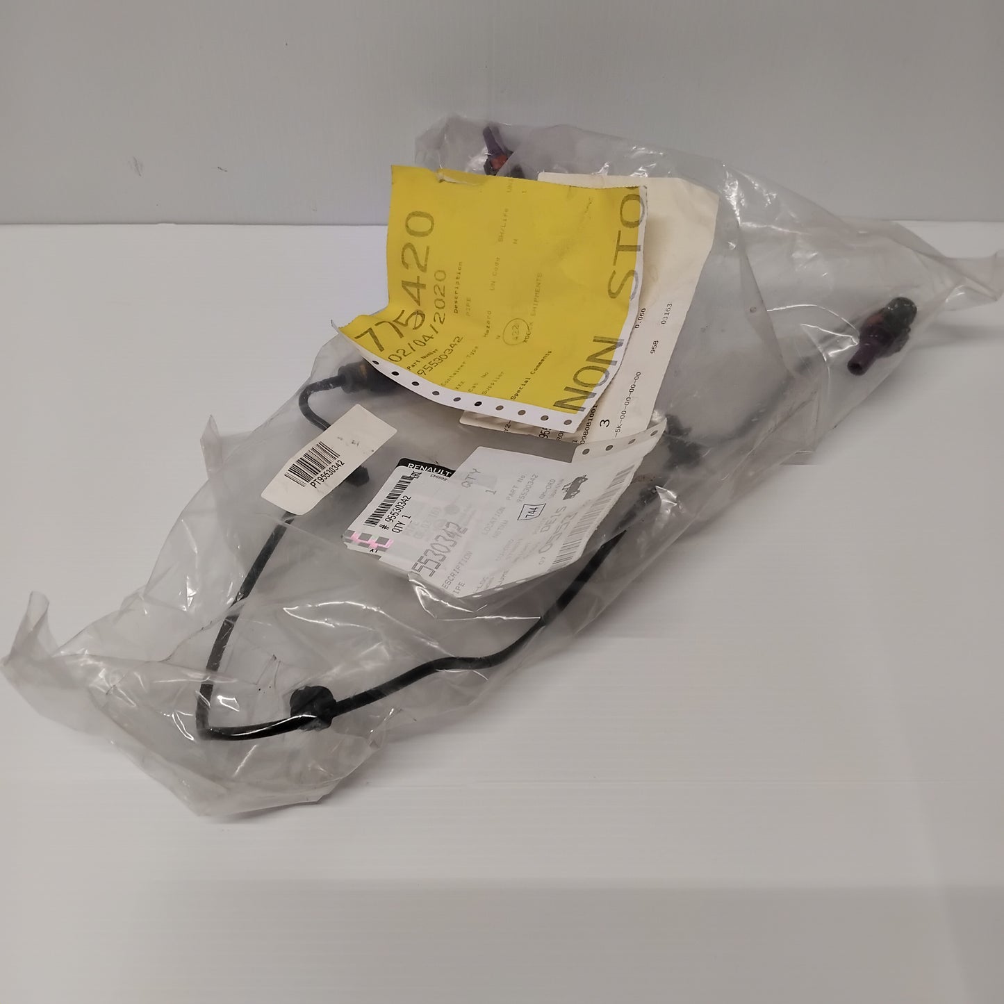 Genuine Fuel Feed Pipe - Vauxhall Movano B 2.3 Diesel | 95530342