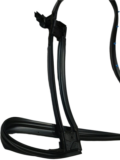 Genuine Nissan Weatherstrip-Re | 828316UA3A