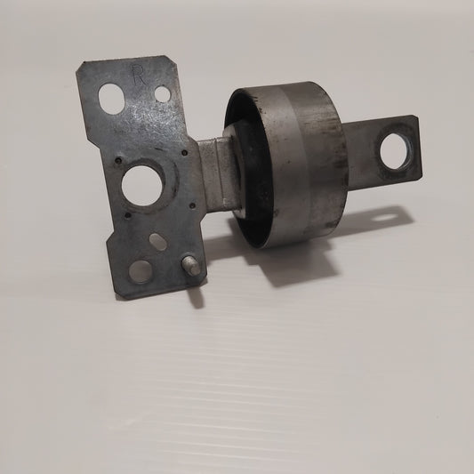 Genuine Volvo Bushing | 31476225