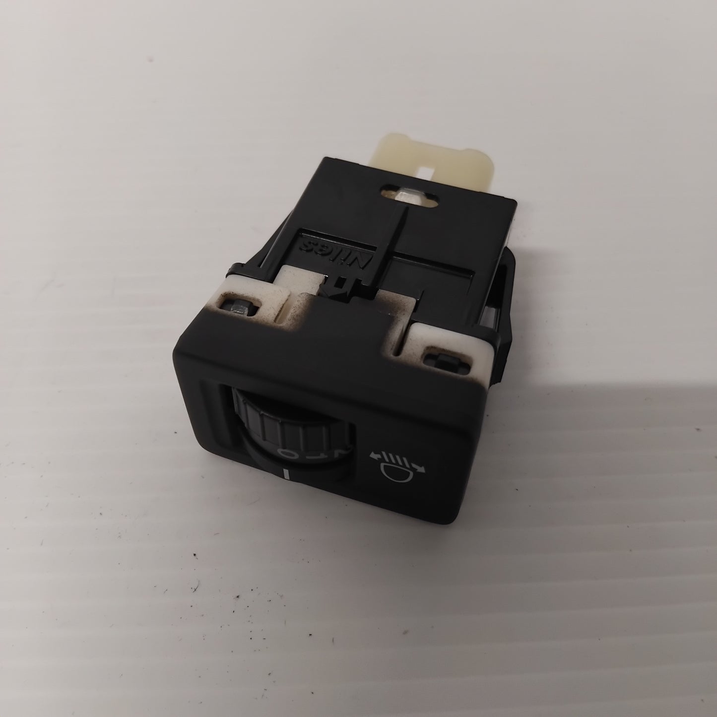 Genuine Suzuki Switch Assy Headlamp | 35180-51KA0-000