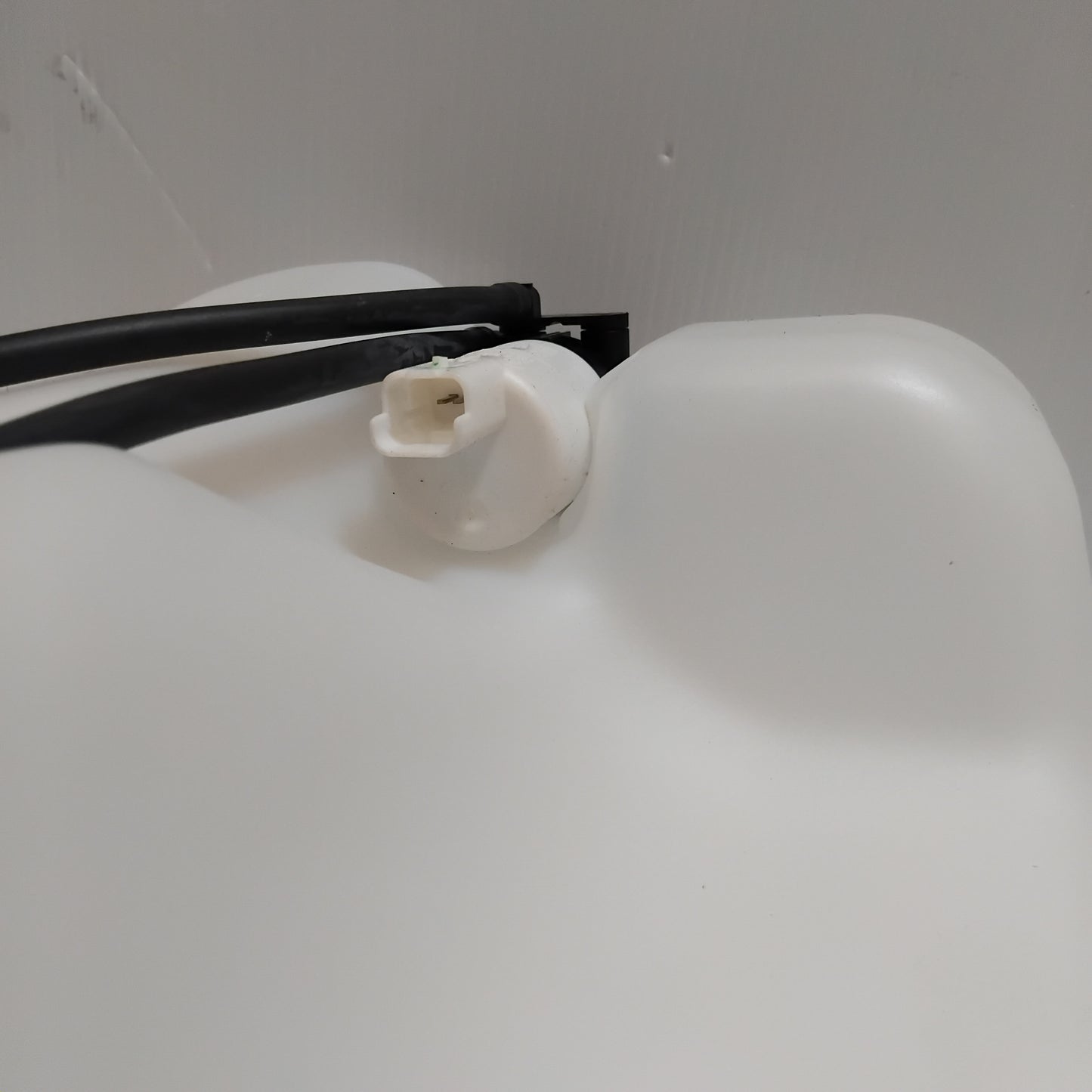 Genuine Renault Reservoir Eqp Lav | 28 91 031 55R