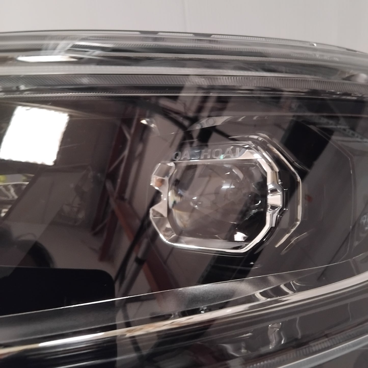Genuine Left Headlamp - Nissan QASHQAI 2018-2021 | 26060HV55B