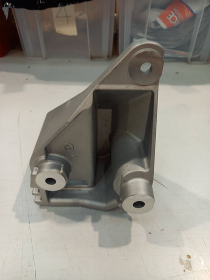 Genuine Nissan Bracket-Transmi | 113321KB0A