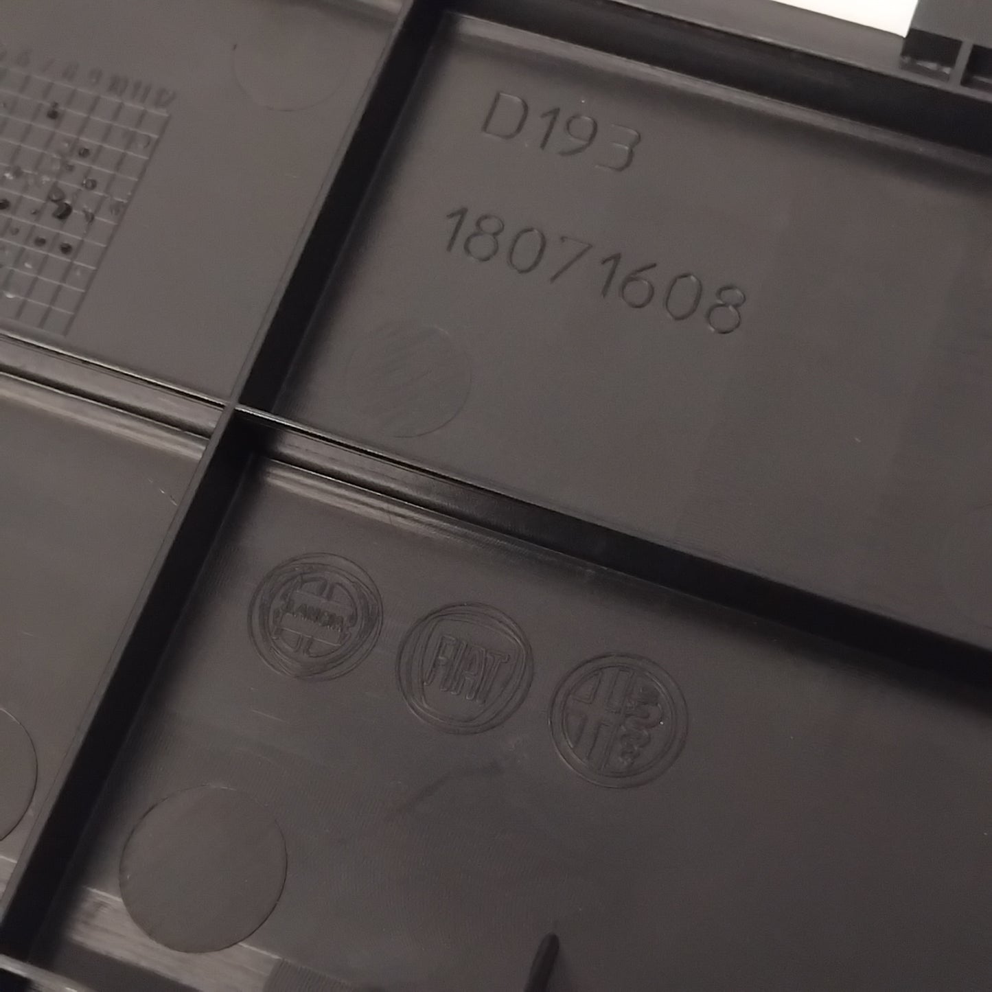 Genuine Fiat Plug | 71765780