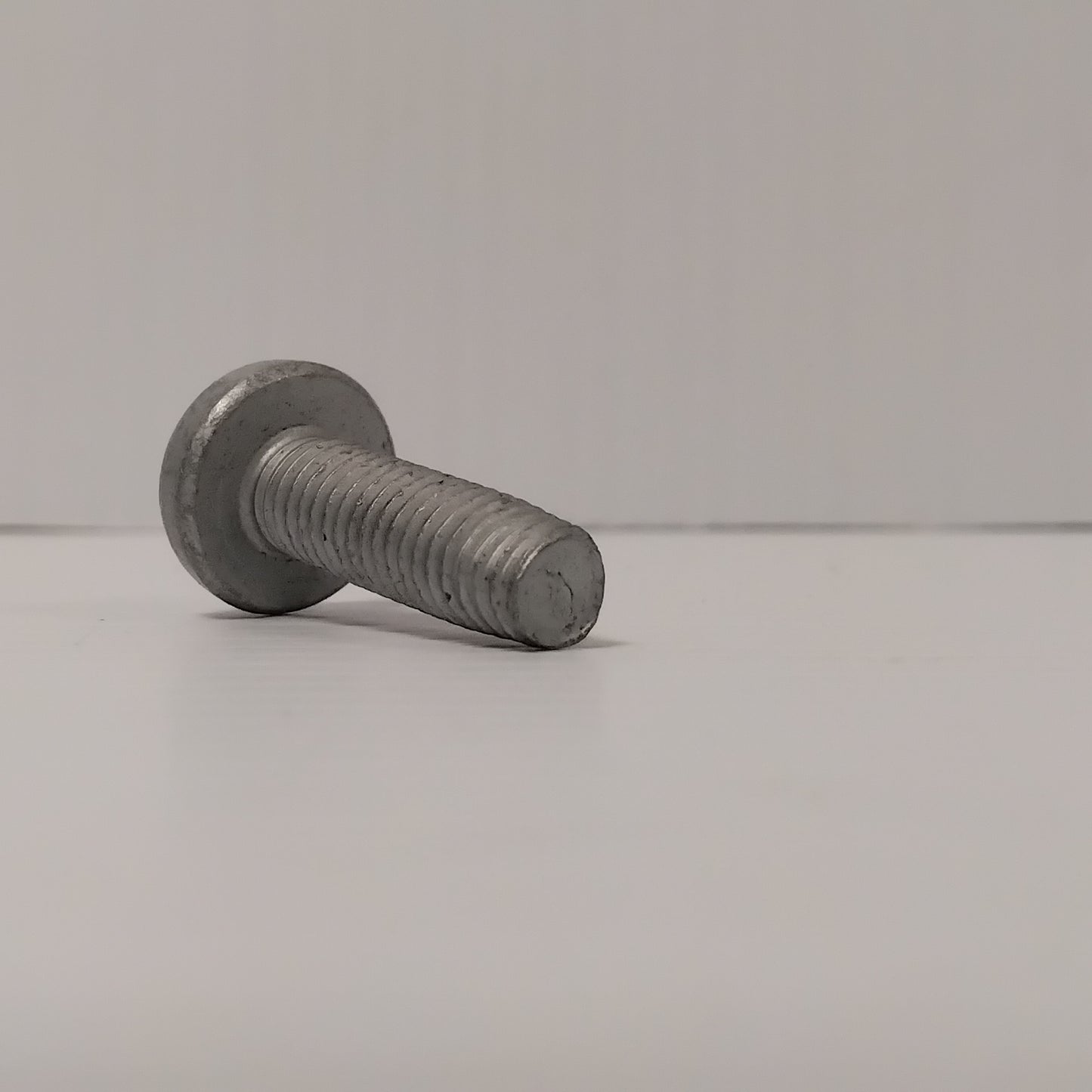 Genuine M8x25 Screw - Ford Focus 2018- | 2194105