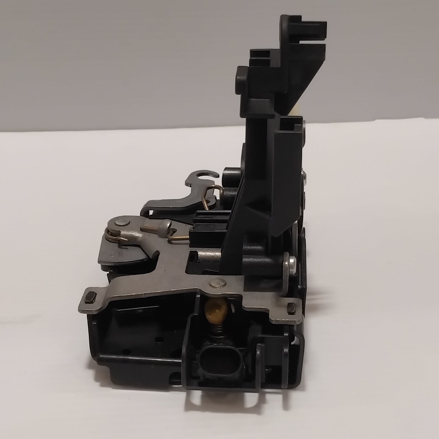 Genuine SEAT Latch | 3B4839016AJ