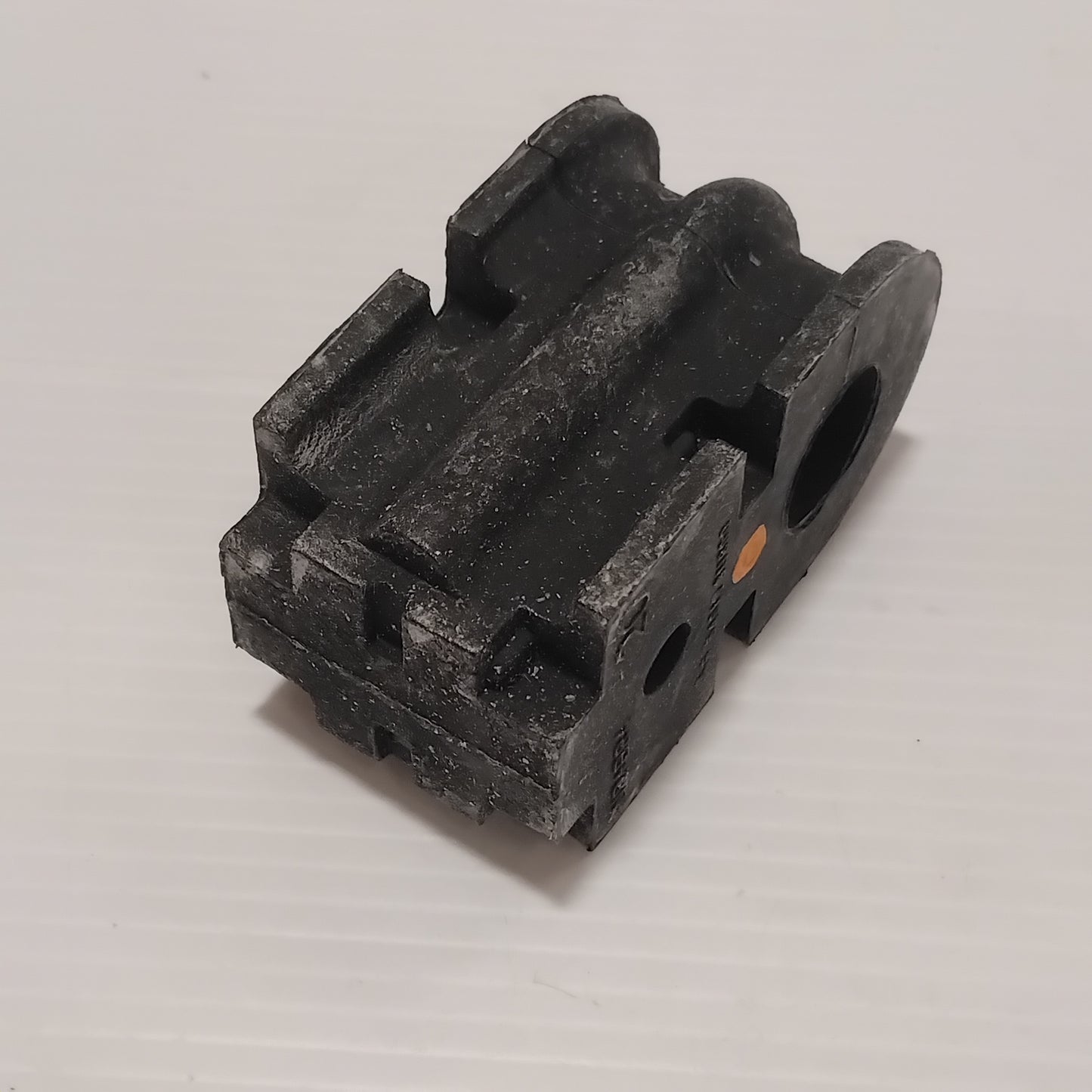 Genuine Nissan Bush-Stabilizer | 546133U800