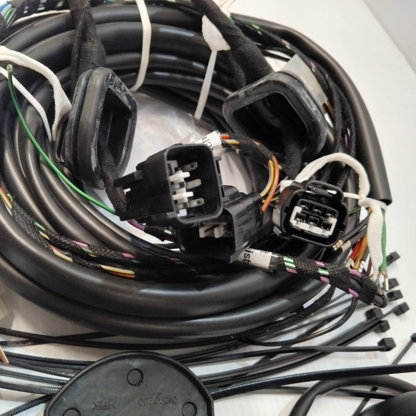 Genuine 13 Pin Towbar Wiring Kit - Jeep Cherokee 2014-2020 | K82213825