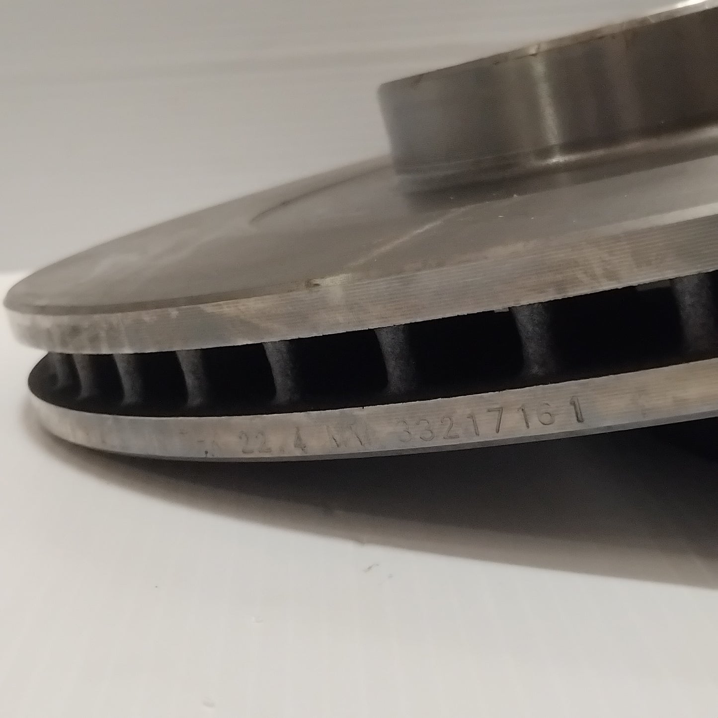 Genuine Mitsubishi Brake Discs Front (Pair) | VP699716