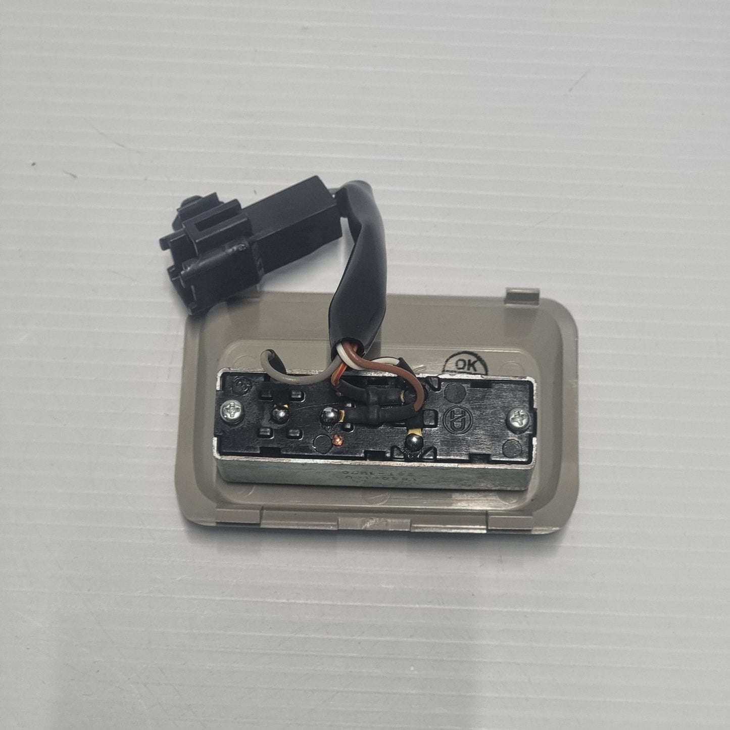 Genuine Suzuki Switch,Rear A/C Unit G | 95524-61JA0-000