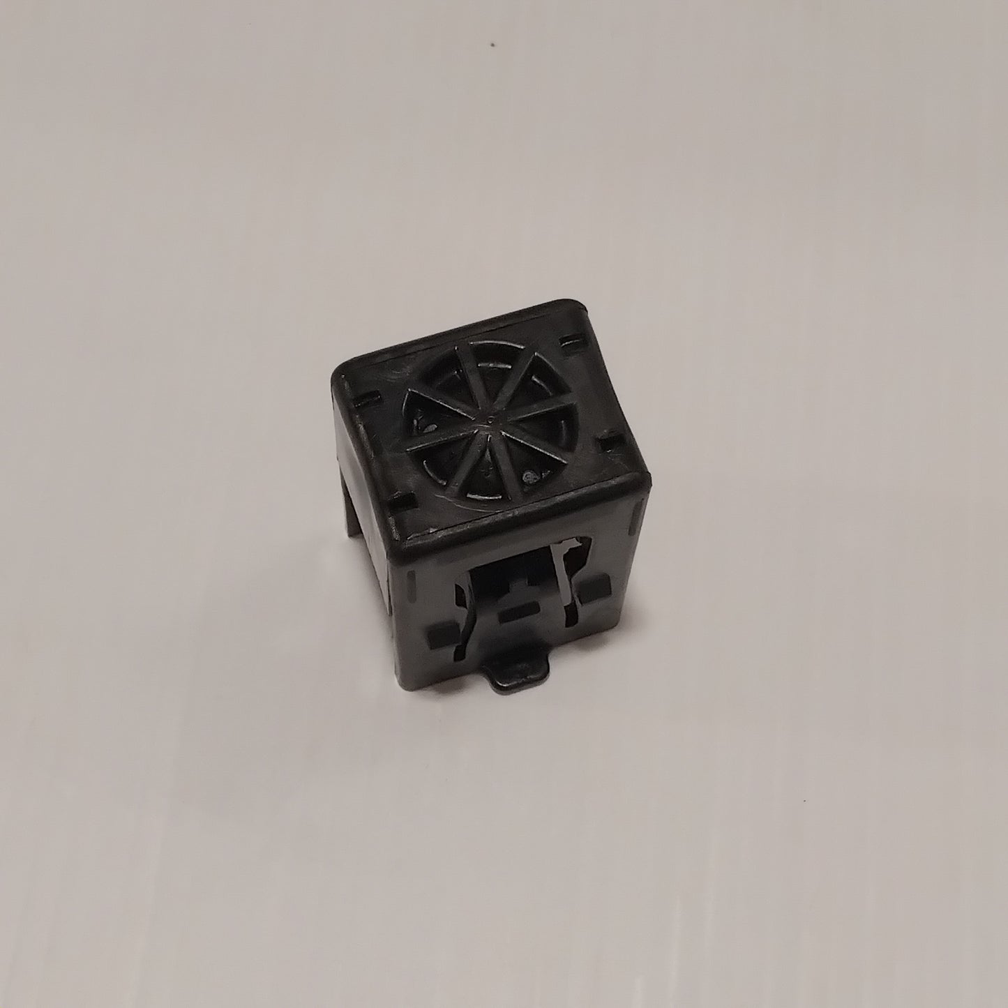 Genuine Vauxhall Securing Clip | 39081933