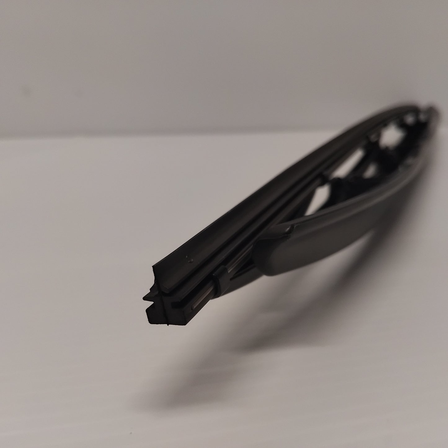 Genuine Driver Side Wiper Blade - Nissan X-Trail 2005-2013 | 28891ES50A