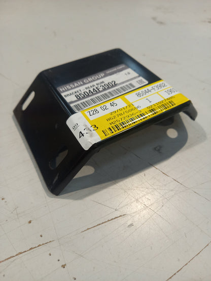 Genuine Nissan Bracket | 85044F3902