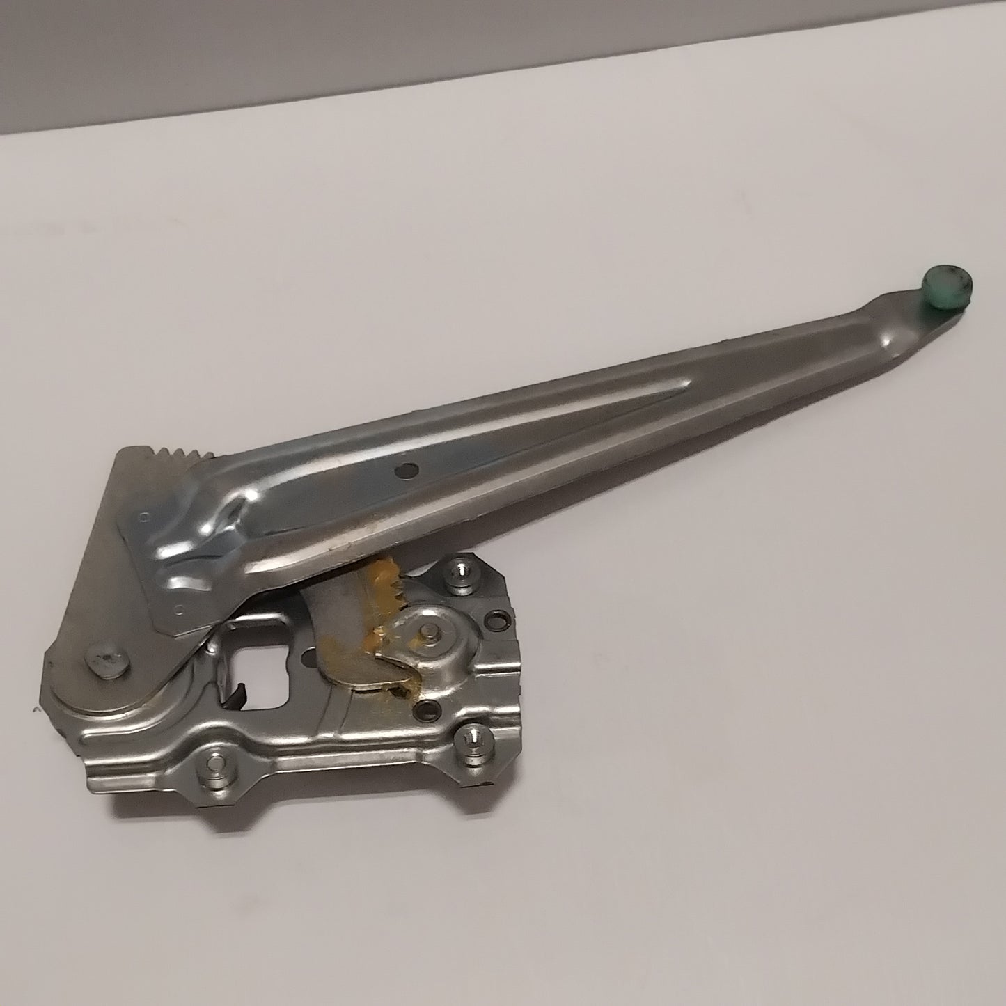 Genuine Suzuki Regulator Assy Window | 83510-62J00-000