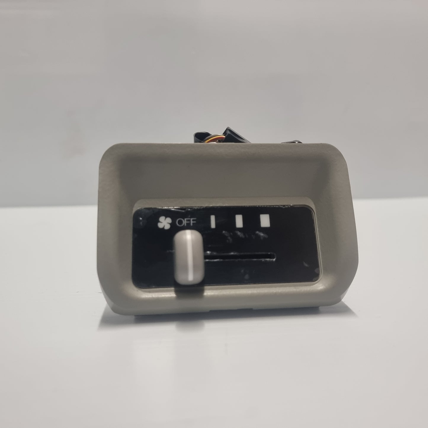 Genuine Suzuki Switch,Rear A/C Unit G | 95524-61JA0-000