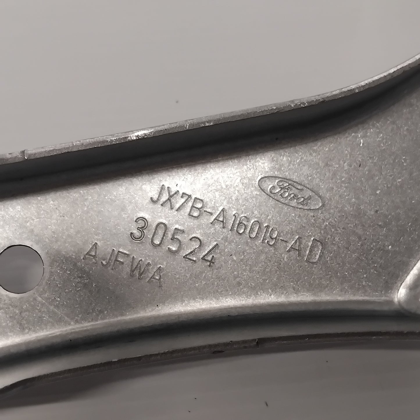 Genuine Front Left Fender Extension Bracket - Ford Focus 2018- | 2311070