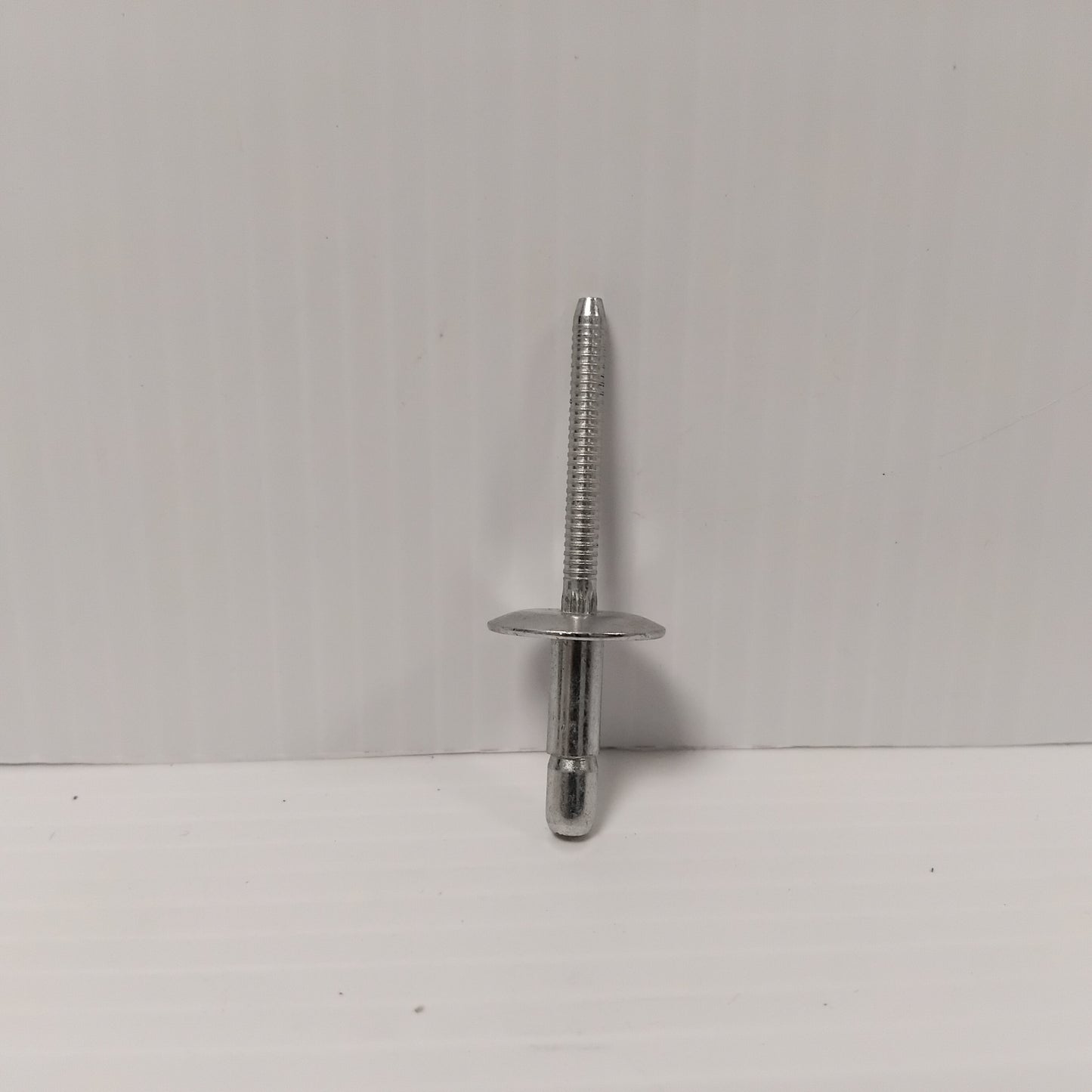 1x Genuine Tailgate Body Side Blind Rivet - Ford Ranger 2011- | 2057765