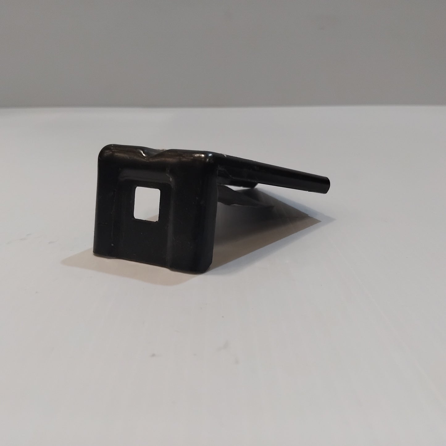 Genuine Rear Right Body Support Bracket - Fiat 500 2007-Onwards | 51787058