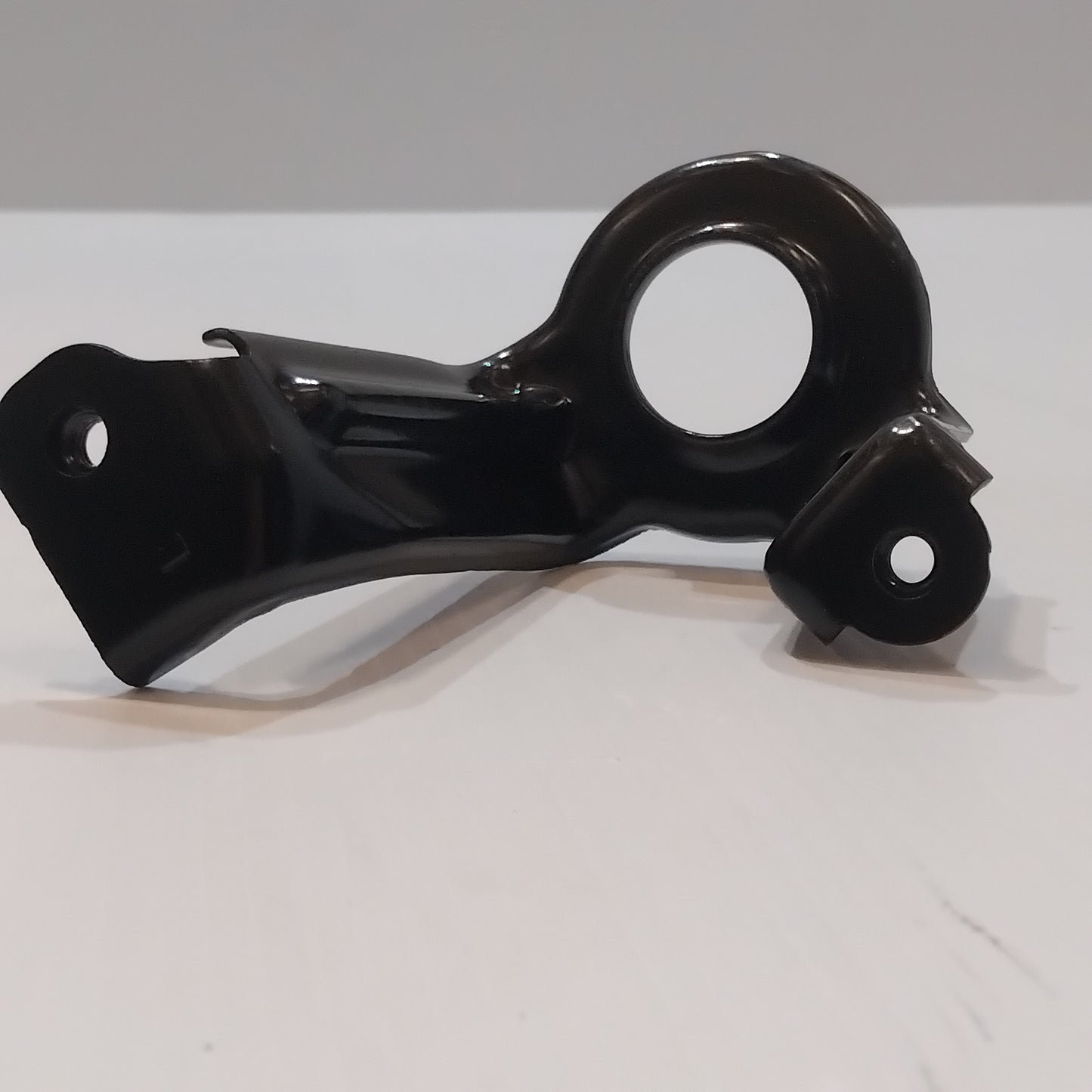 Genuine Suzuki Bracket, Radiator Apk4 | 17862-55P10-000