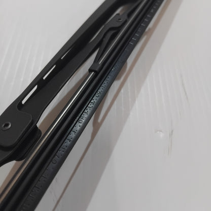 Genuine Toyota Wiperblade W/O Spoil | 85212-YZZBD