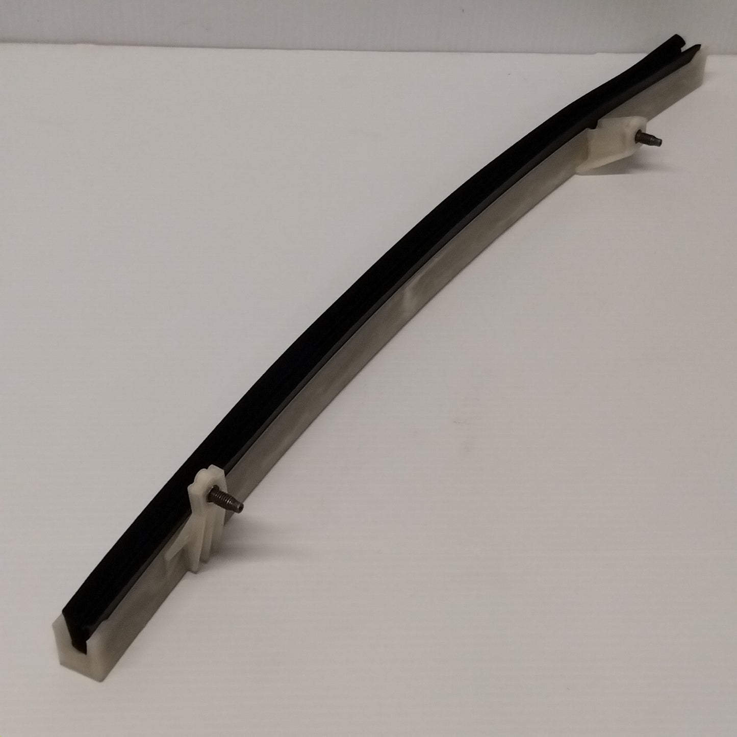 Genuine Front Left Door Window Guide - Citroen Dispatch / Peugeot 806 | 930375