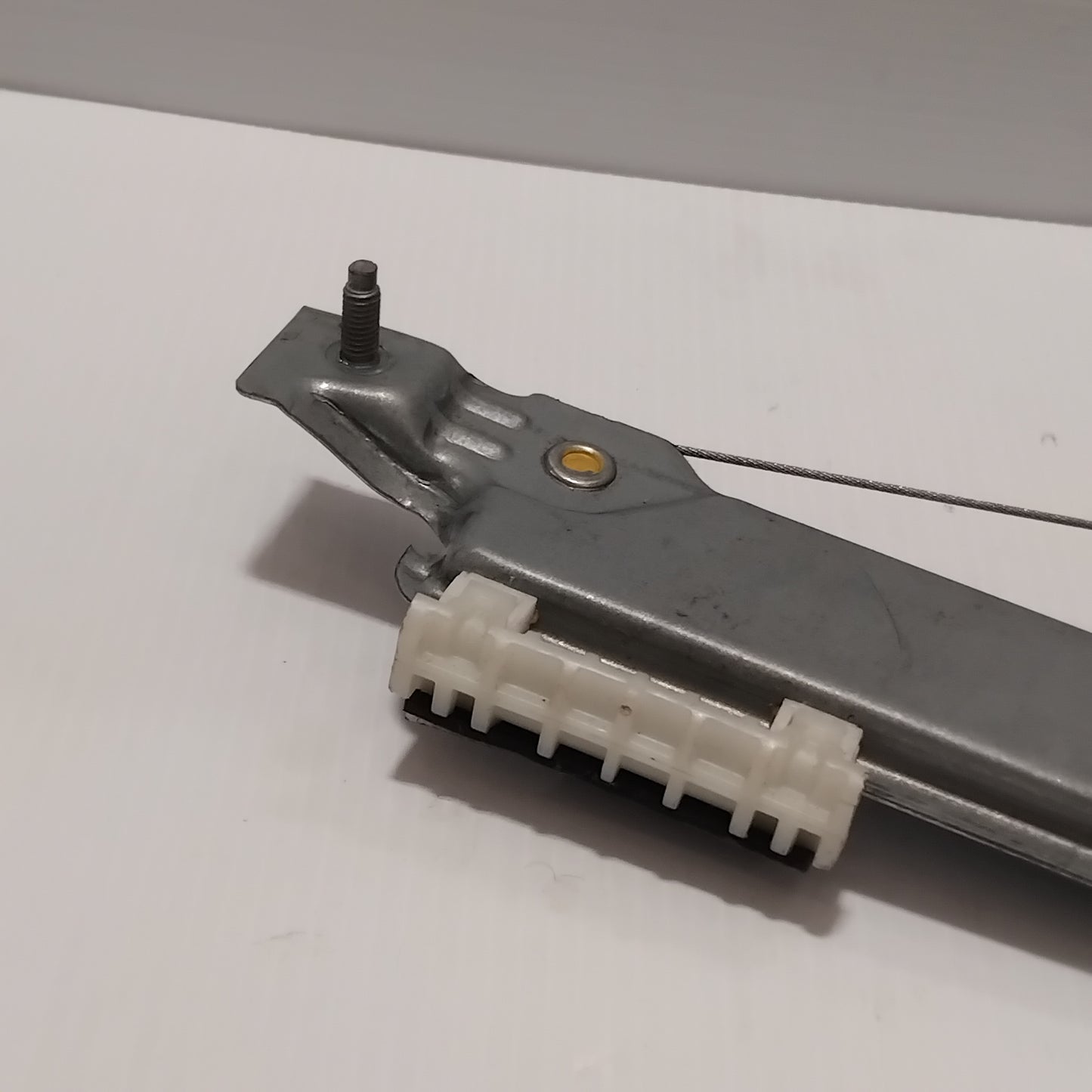 Genuine Front Right Window Regulator - Renault Trafic 2014-2024 | 80 72 075 38R