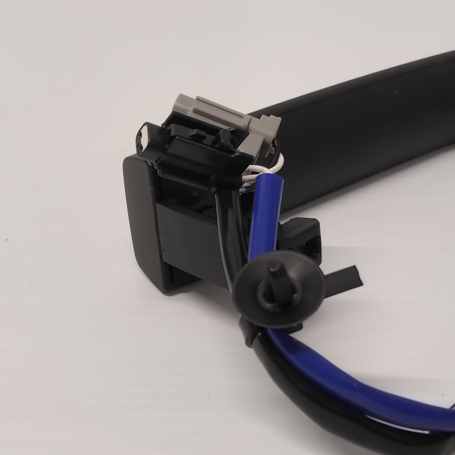 Genuine Front Door Exterior Handle - Nissan Pathfinder 2007-2009 | 806403X69A