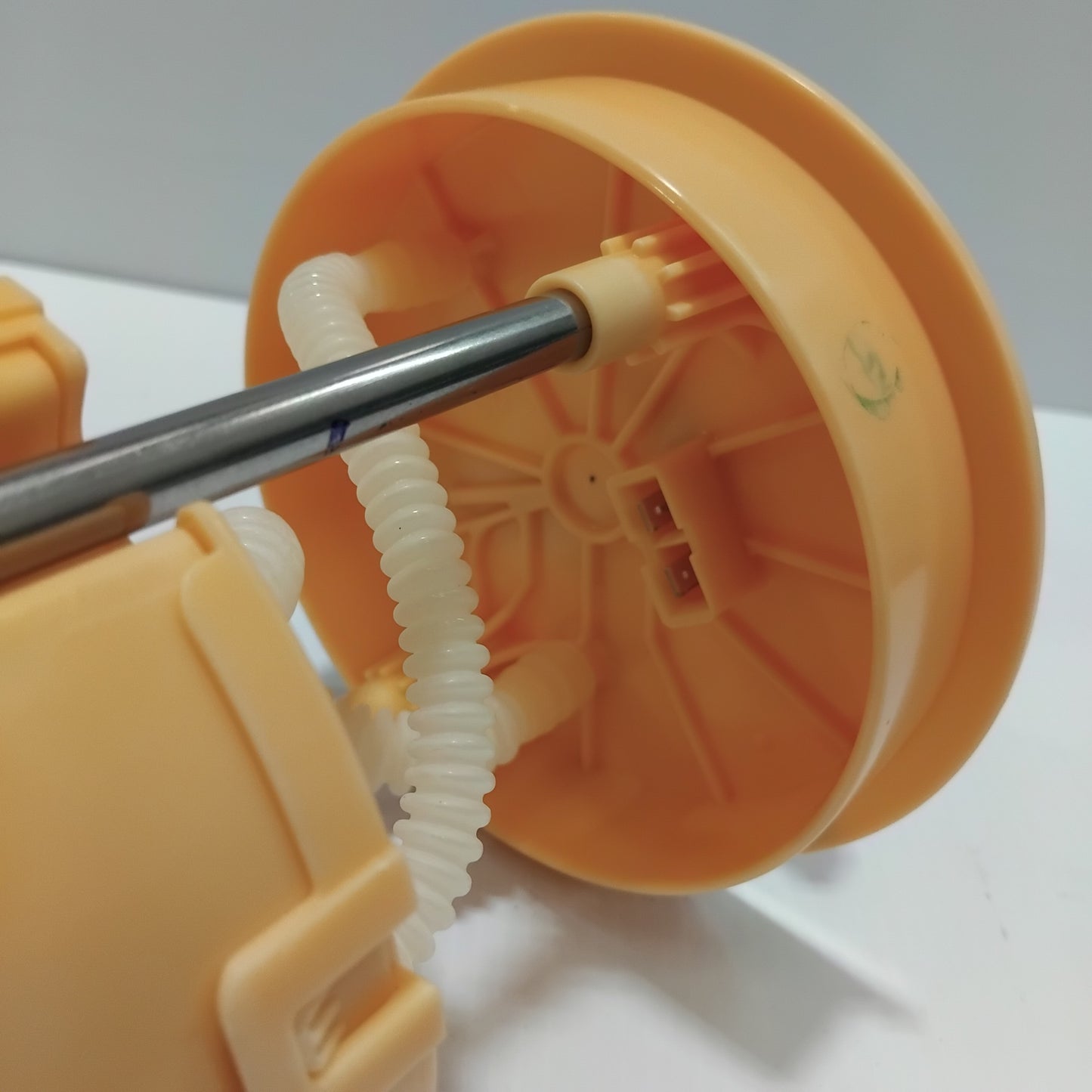 Genuine Mazda Pump Fuel | DF784216YA