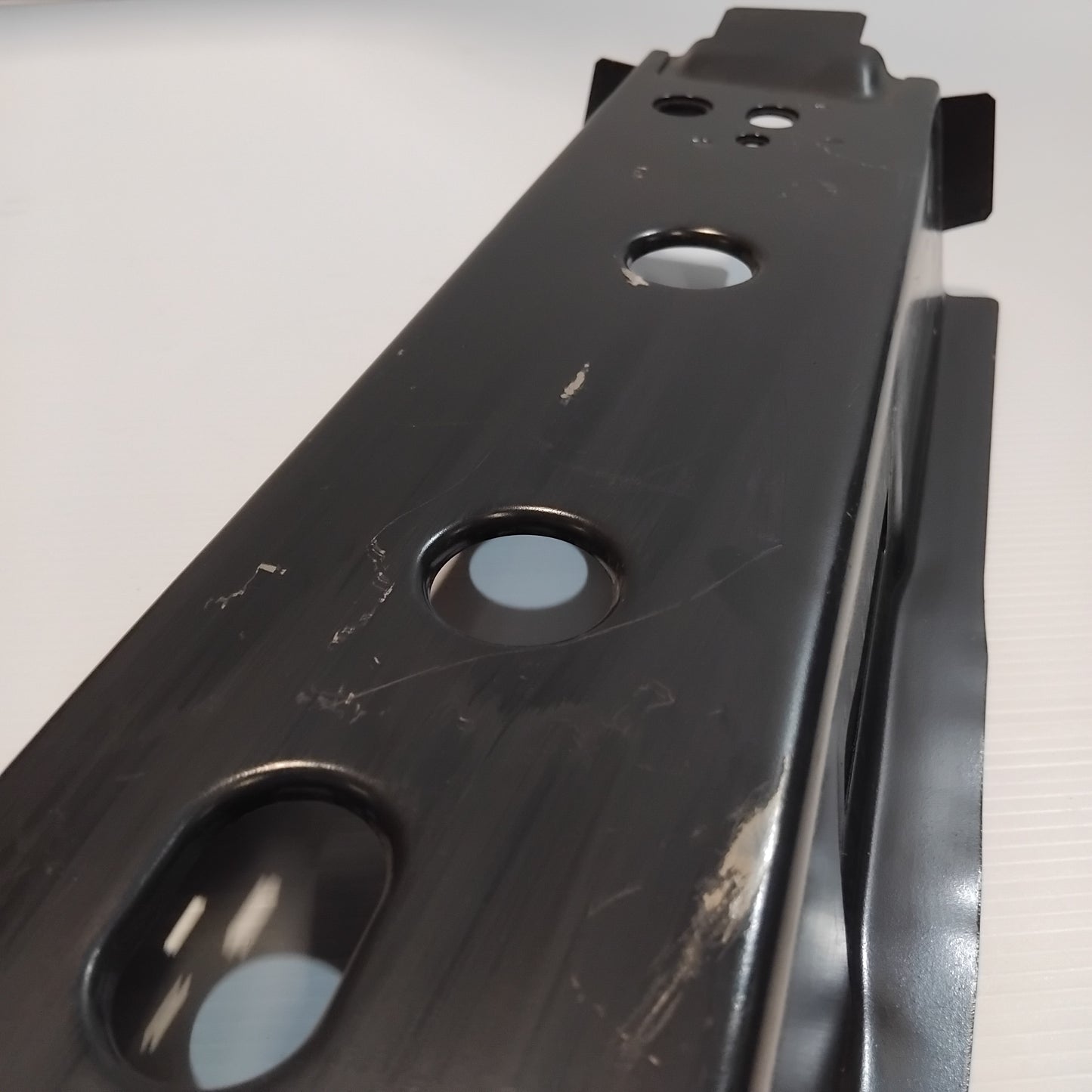 Genuine Right Floor Crossrail - Fiat Linea 2007-2017 LHD | 51834095