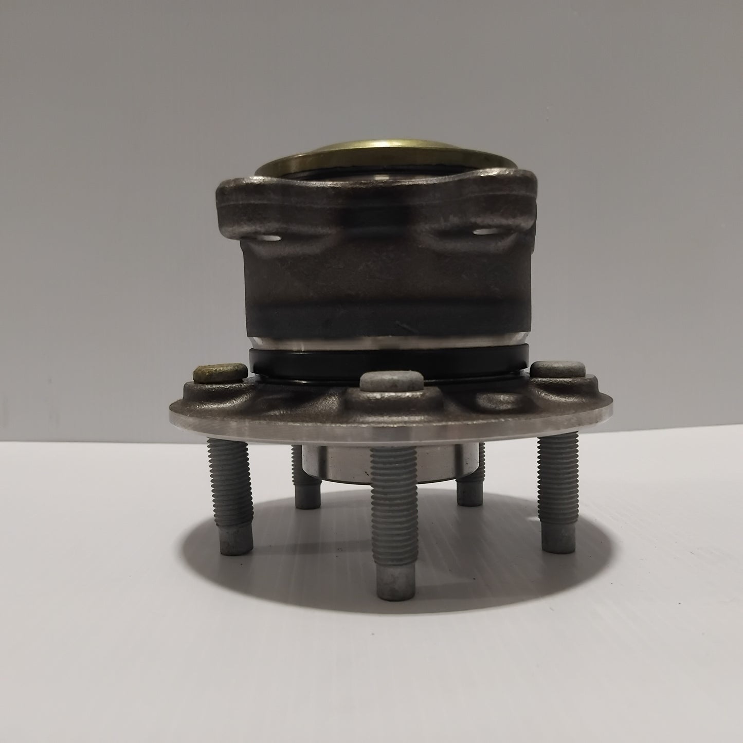 Genuine Vauxhall Hub | 13577406