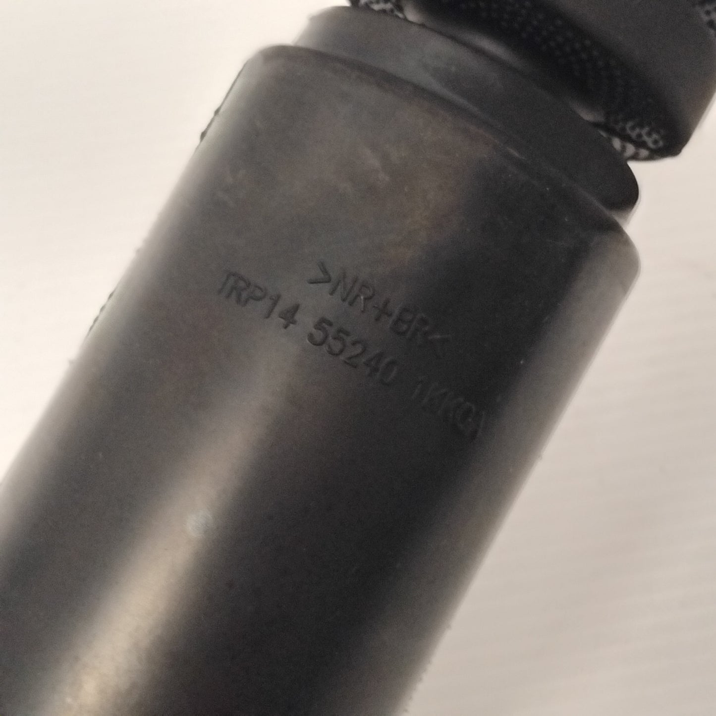 1x Genuine Rear Suspension Dust Cover - Nissan Leaf / Juke  | 552401KK0A