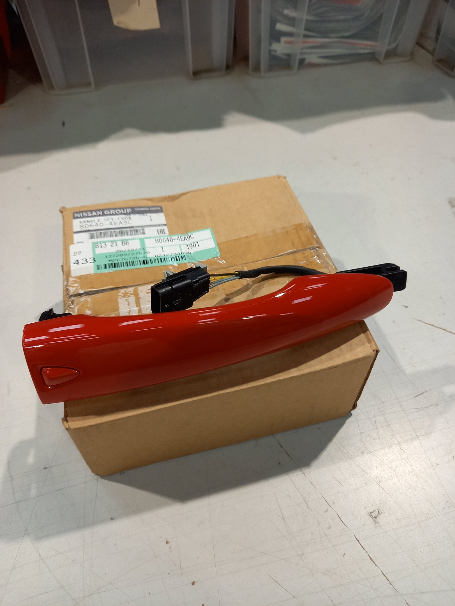 Genuine Nissan Handle Set-Fron | 806404EA9C