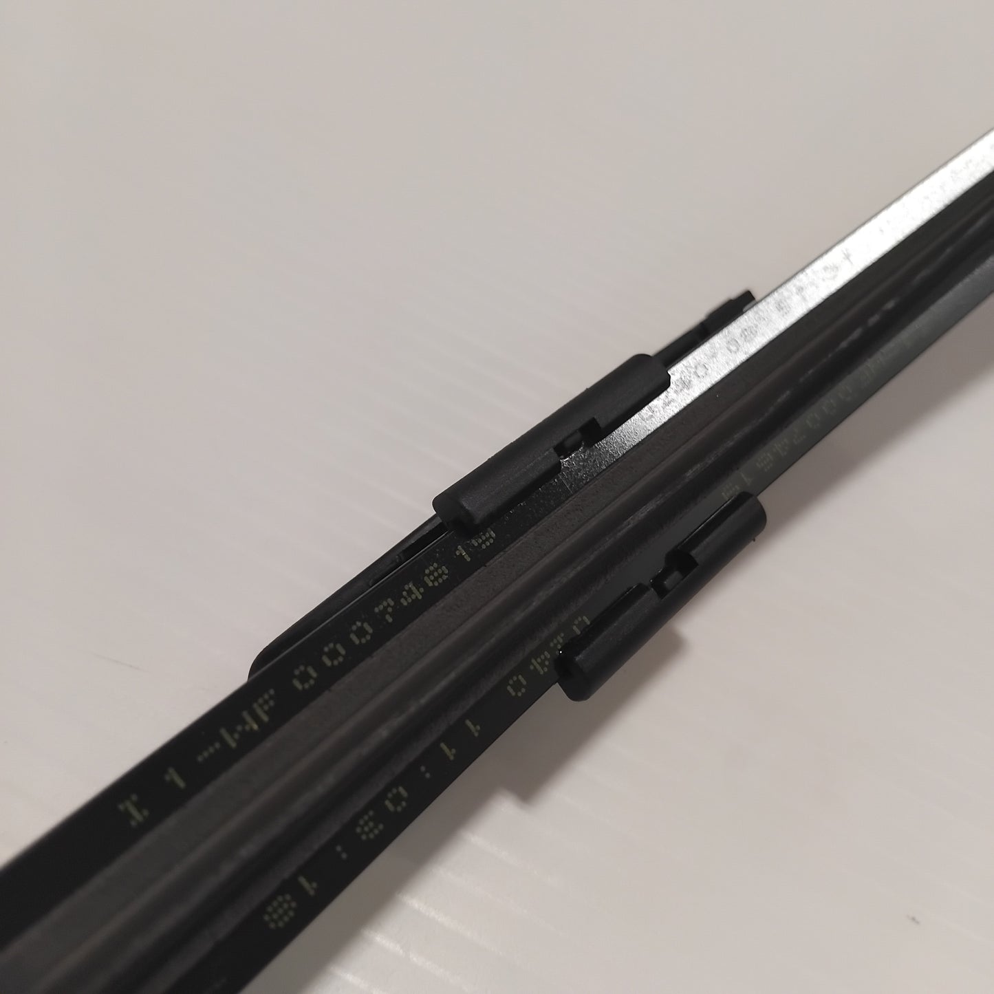Genuine Renault Wiper Blade Rh | 28 89 082 85R