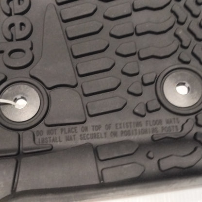 Genuine Jeep Mat | K82213861
