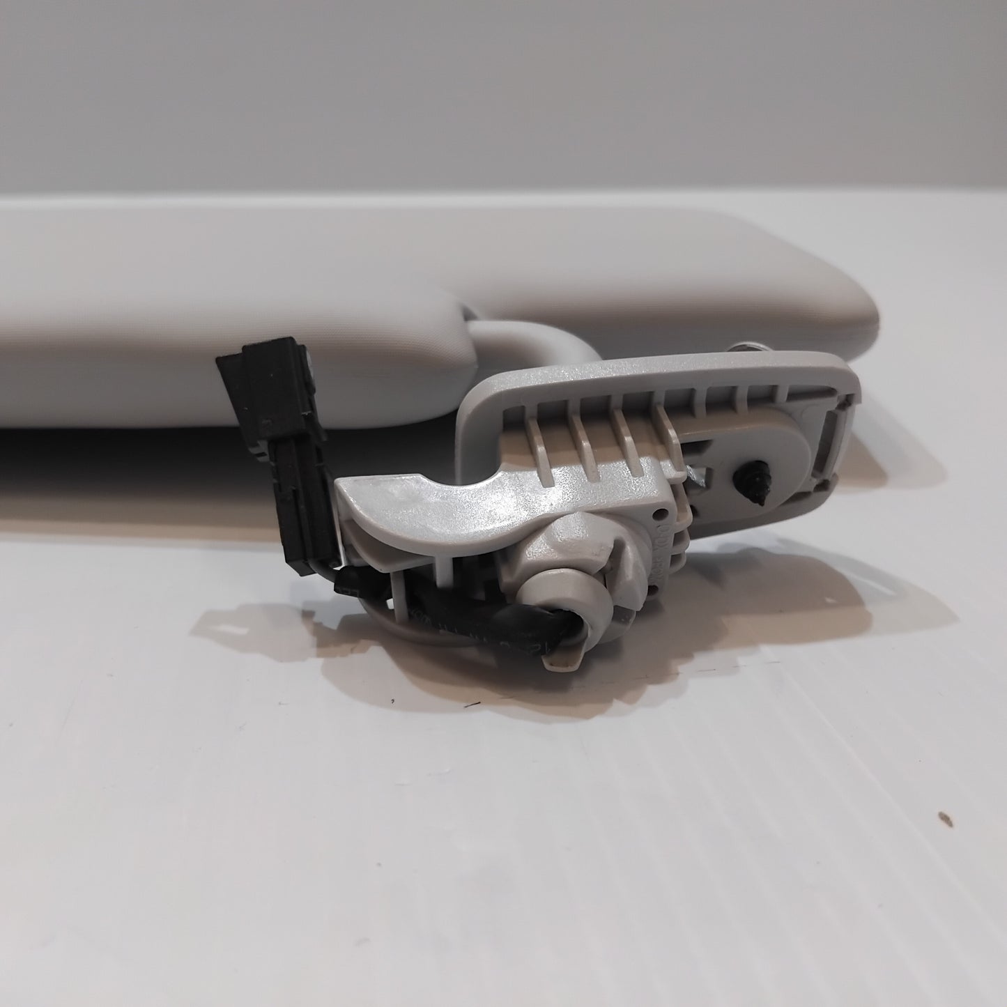 Genuine Right / Driver Sun Visor - Jeep Renegade 2014-2018 RHD | 735631098