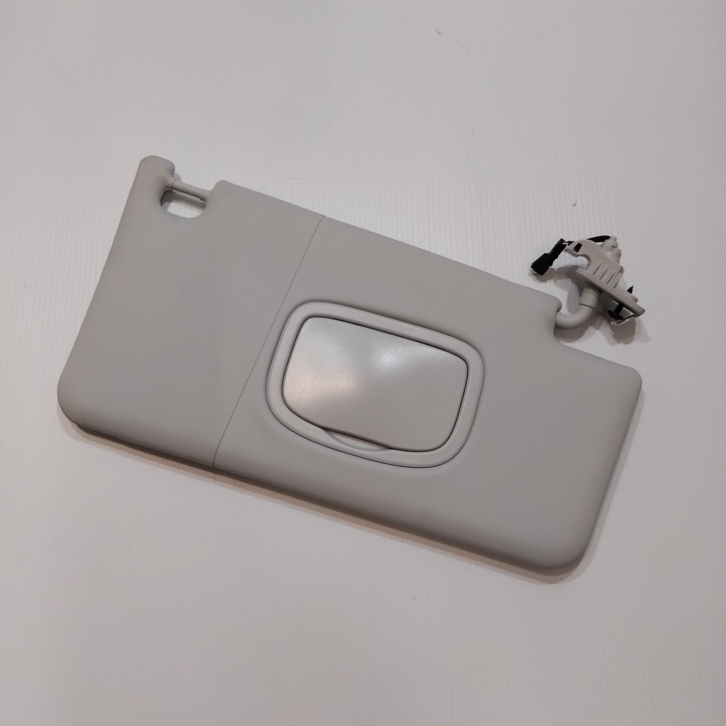 Genuine Right / Driver Sun Visor - Jeep Renegade 2014-2018 RHD | 735631098