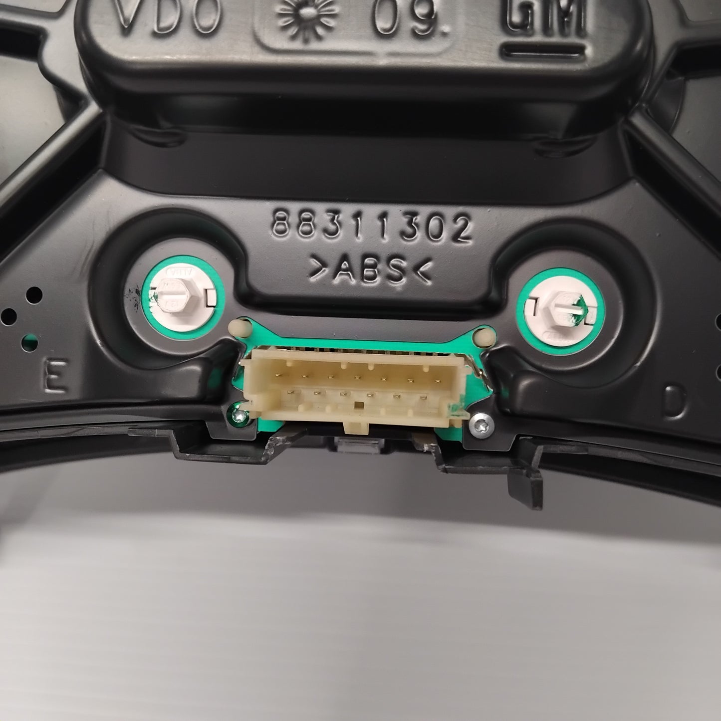 Genuine Vauxhall Instrument Cluster | R1610306