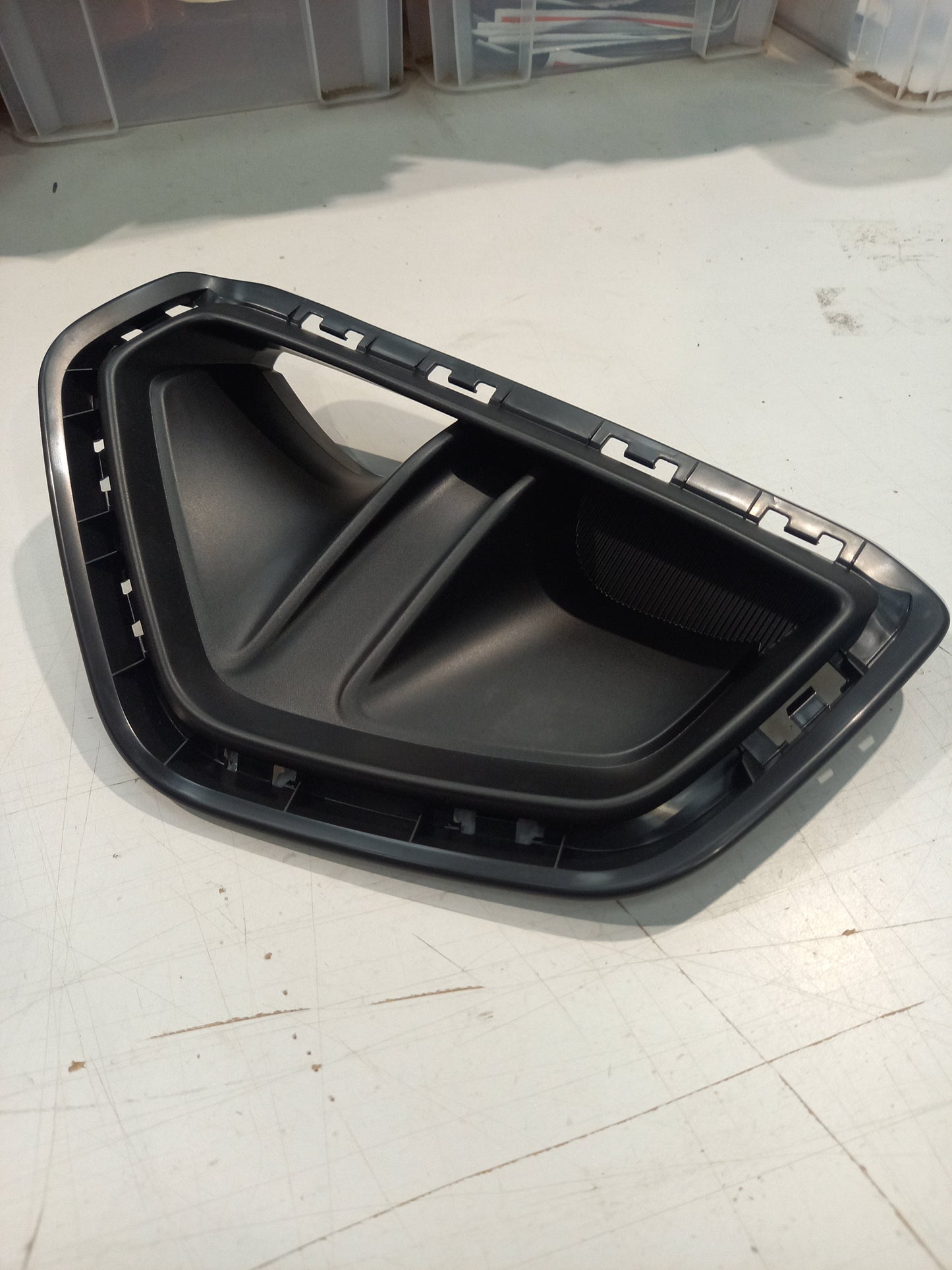 Genuine Kia Cover-Blanking Frt F | 86524H8400