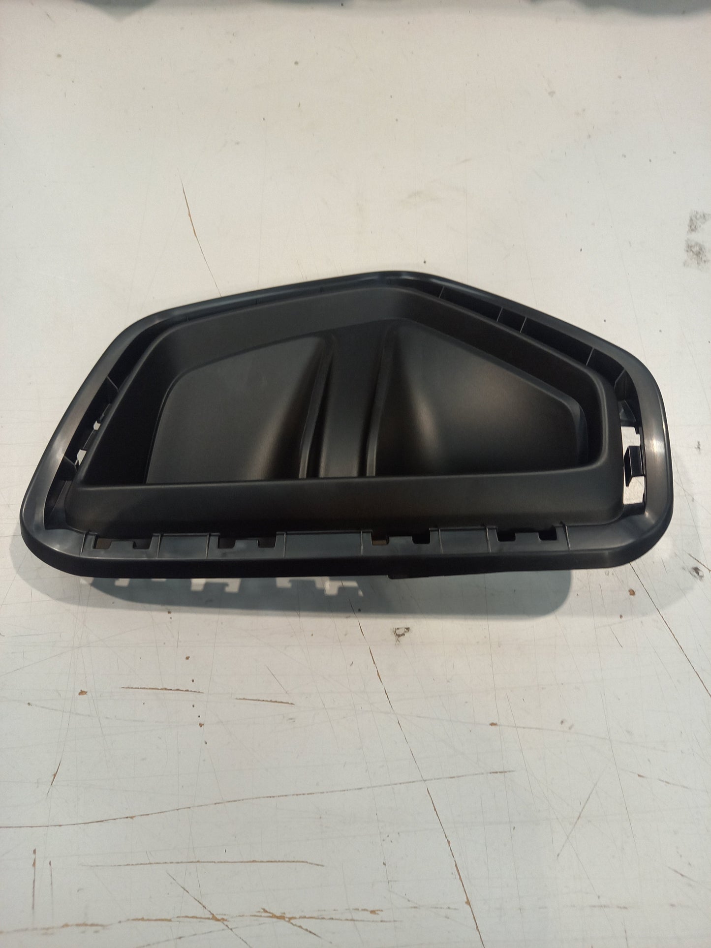 Genuine Kia Cover-Blanking Frt F | 86524H8400