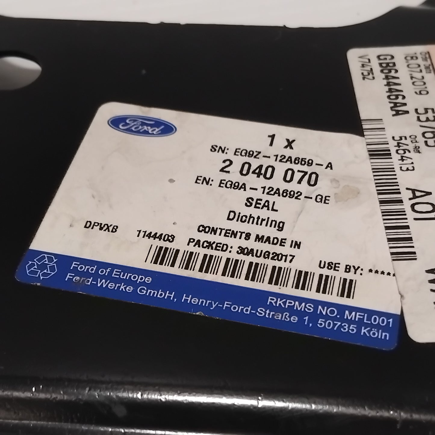 Genuine Ford Seal | 2040070