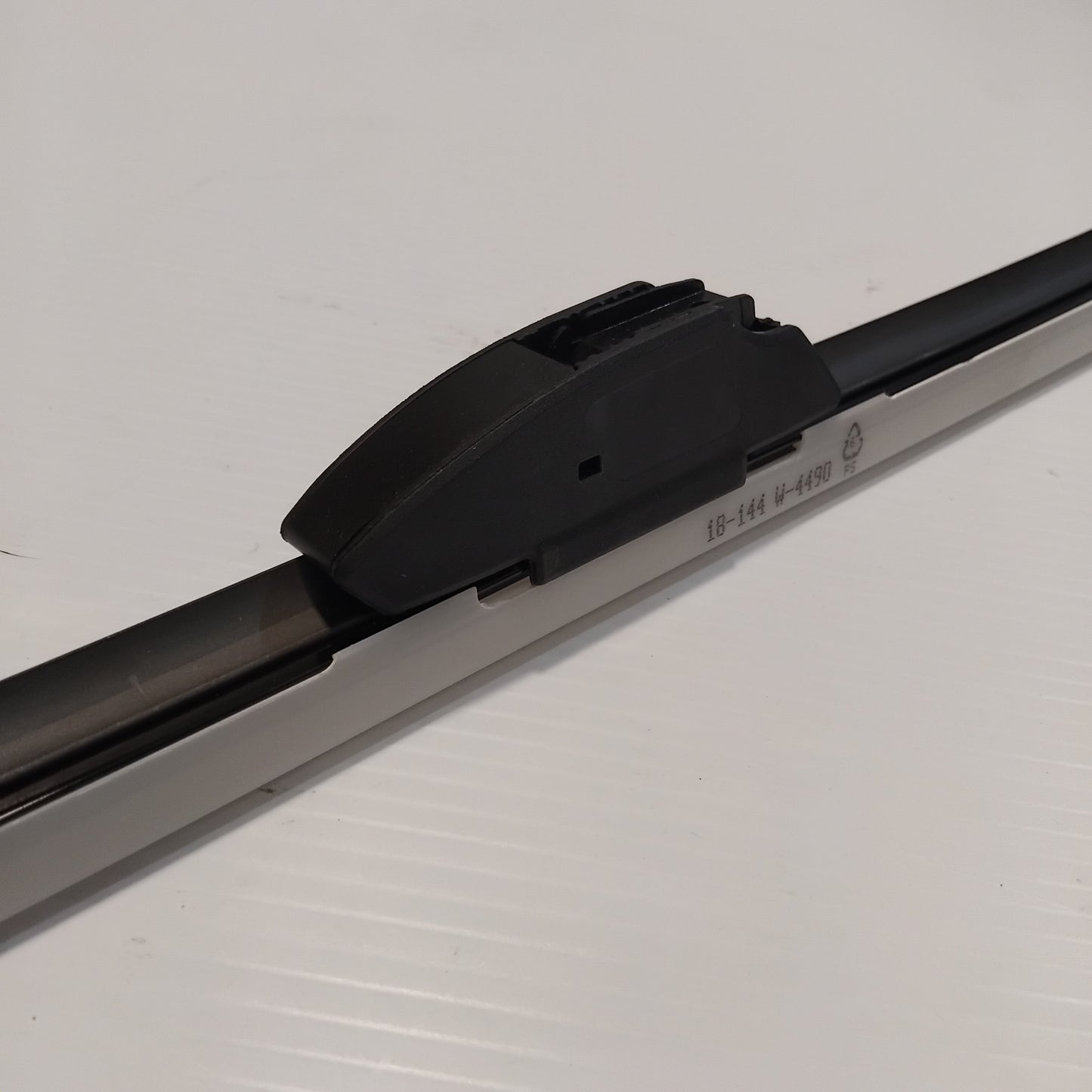 2x Genuine Rear Wiper Blade - Dacia Duster / Logan / Sandero | 28 89 011 58R