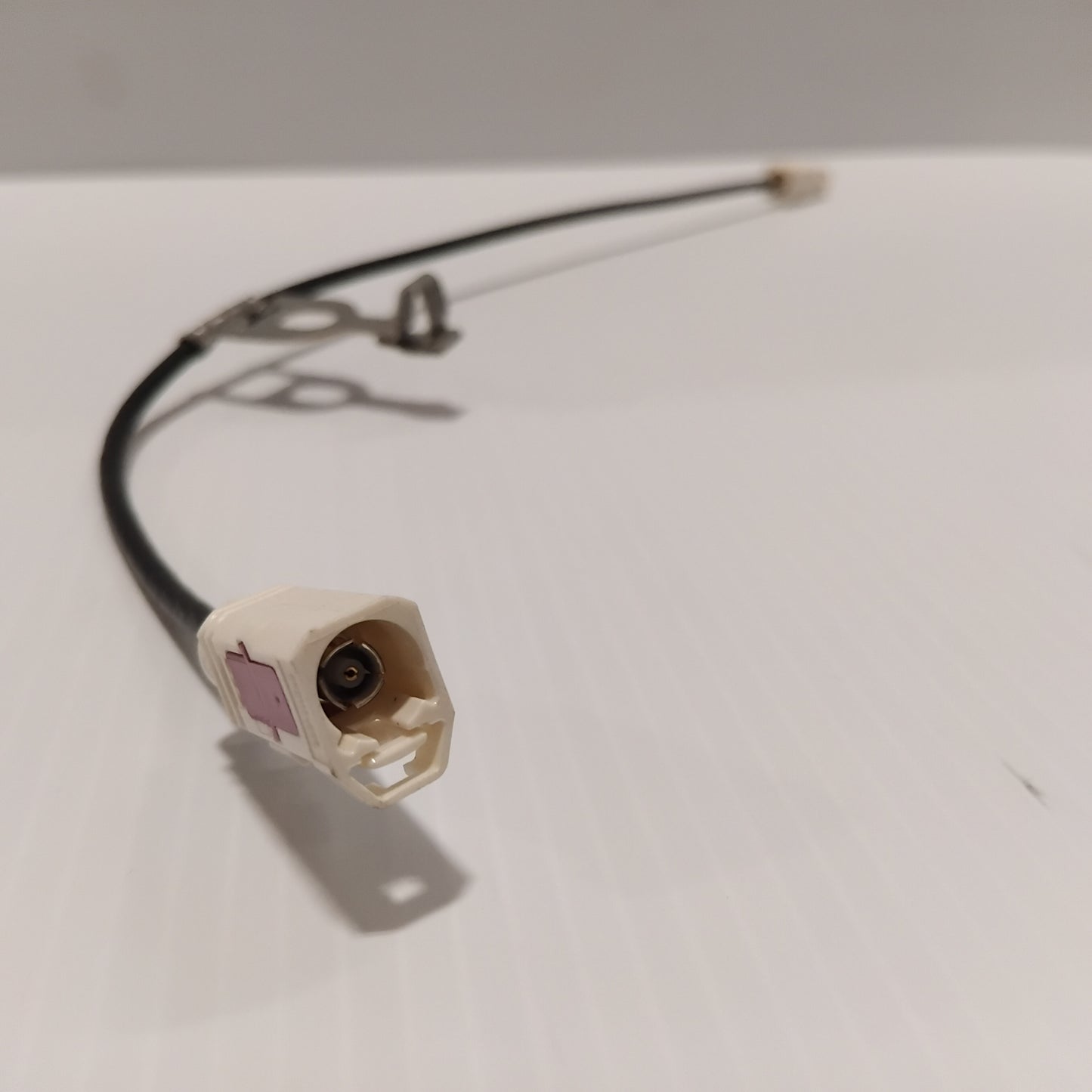 Genuine Renault Harn-Radio Ant Co | 28 24 332 28R